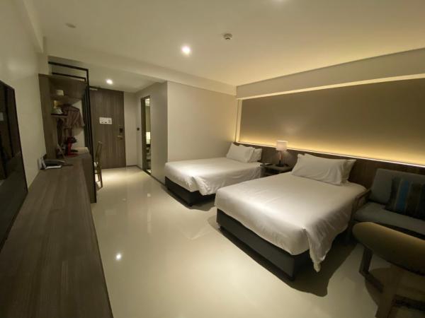 The madera lodge pattaya, Забронировать Отель Джомтьен-Бич 