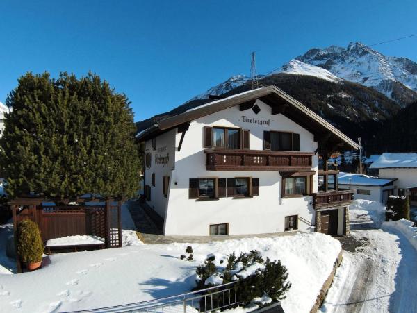 Gaestehaus Tirolergruss, Забронировать  Отели Санкт-Антона с парковкой, Парковка