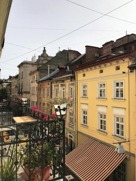 Center Lviv Rynok Square 17, Забронировать  Львов Львовская область