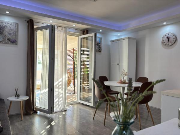 Luxury Apartman NR, Забронировать  Отели Шибеник 4 звезды, 4*