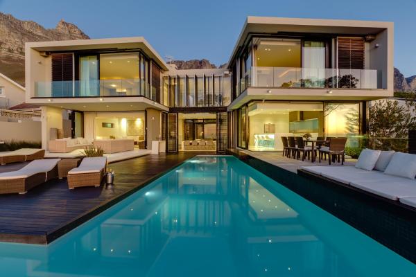 Serenity Villa 18 Ronald Rd Camps Bay, Забронировать  Кемпс-Бэй Кейптаун