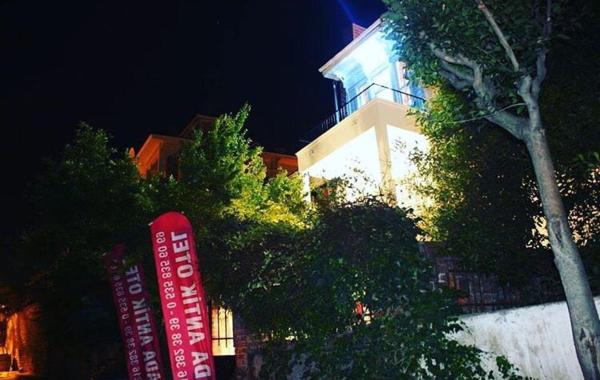 Ada Antik Otel Бююкада