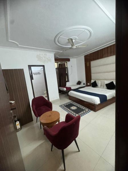 Hotel Earth International