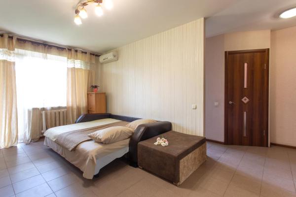Apartment on 23 Serpnya