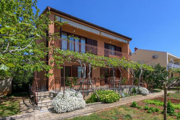 Apartments with a parking space Fazana - 7237, Забронировать Апартаменты/квартира Фажана Pula Riviera