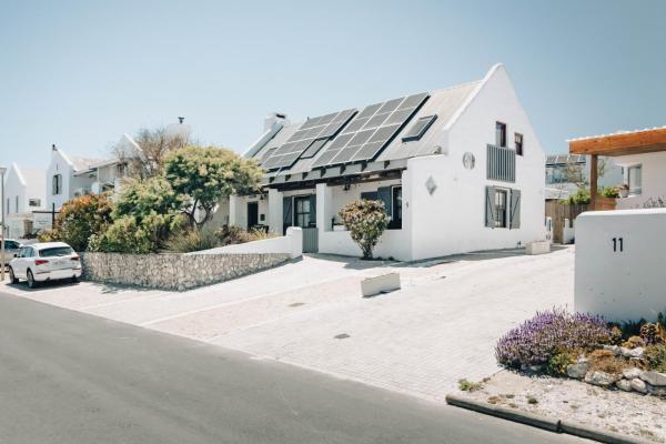 Gonana Studios & Villa
