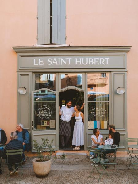 Le Saint Hubert, Забронировать Отель Сен-Сатурнен-ле-Апт Воклюз