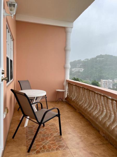 Hilltop View Apartment, Забронировать Апартаменты/квартира Отели Сент-Джорджес с парковкой, Парковка