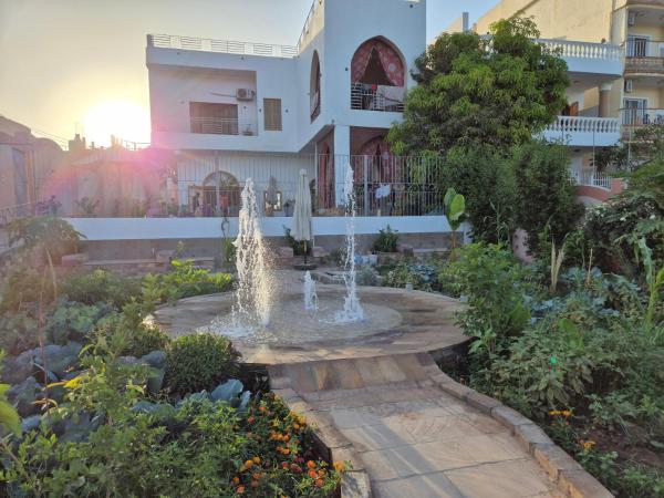 Nile House Anis & Do, Забронировать  Недорогие отели Аль-Луксора, недорогие