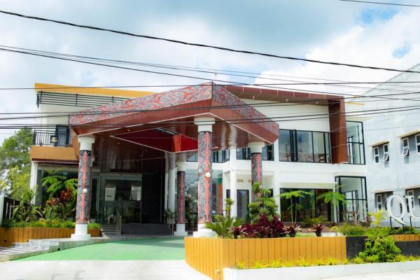 Queen Parrona Hotel by Sativa, Забронировать Отель Сиборонгборонг Суматра