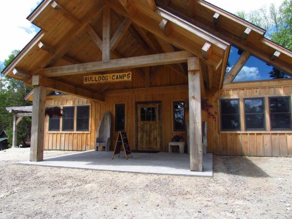 Bulldog Camps & Lodge