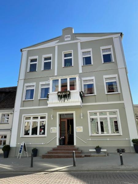 Deutsches Haus, Забронировать  Мальхов Мекленбургское поозёрье