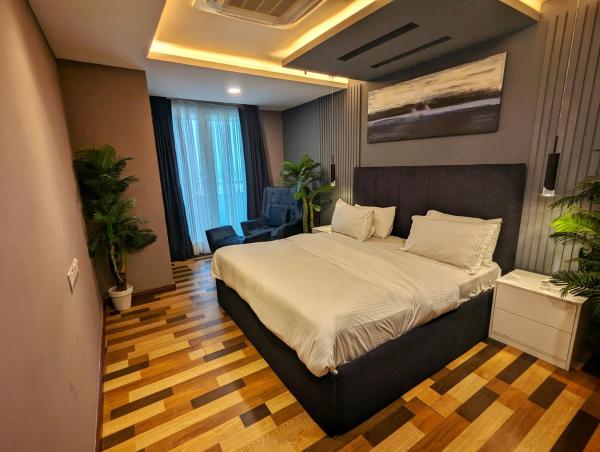 Gold Crest Mall 3 Bedroom Grand Suite, Забронировать  Лахор Пакистан