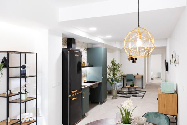 AG7 Loft Valencia Espaciosos estudios con terraza cercanos al metro Zona Ayora, Забронировать  Валенсия Коста-де-Валенсия