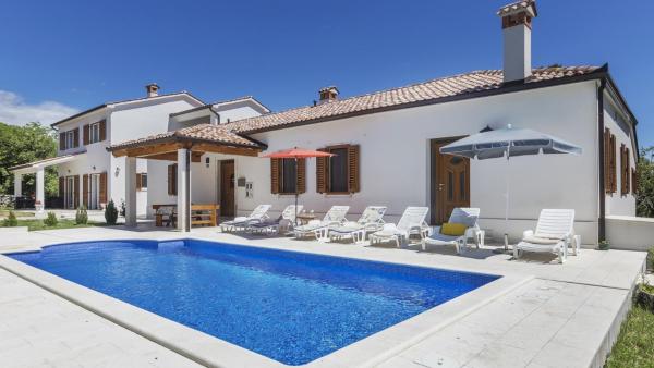 Beautiful Villa Ana with pool in Labin, Забронировать  Лабин Истрия