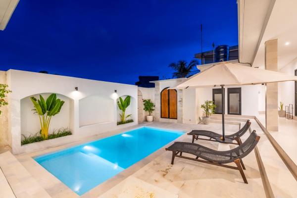 The R Villa Bratan - 3BR Serene Getaway in Canggu, Забронировать  Чангу Бадунг