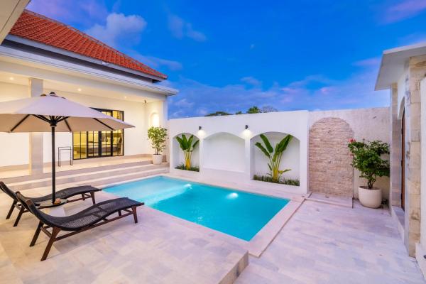 The R Villa Bratan - 3BR Serene Getaway in Canggu