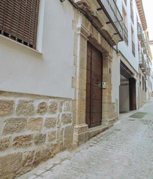 Apartamentos Turísticos Pilaria, Забронировать  Отели Хаэн с бассейном, рядом с Собор Хаэна, Бассейн