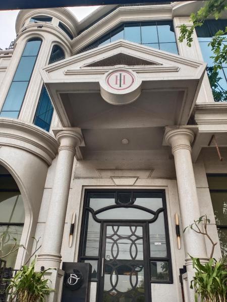 Treebo Trend Indiana Classic