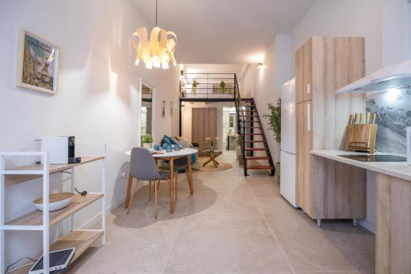 RM1 - Loft Valencia cómodos estudios dúplex cerca a la Avenida del Puerto, Забронировать  Валенсия Коста-де-Валенсия, рядом с Атарасанас-де-Грао