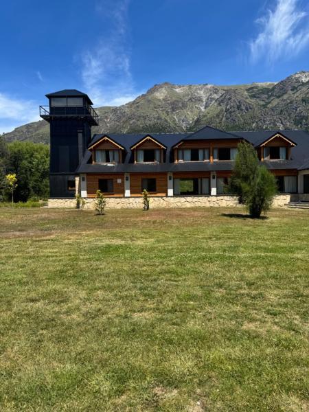 El Pedregoso Flights & Lodge, Забронировать  Чолила 