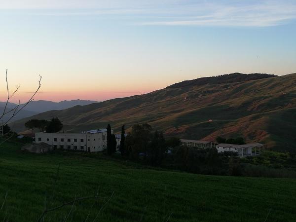 Casale di Riena, Забронировать  Отели Леркара-Фридди с бассейном, Бассейн