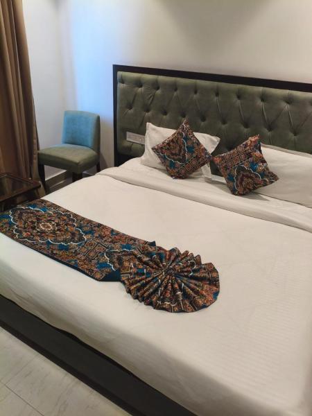 AMRITSAR AVI INN 100 Meter from golden temple, Забронировать  Недорогие отели Амритсара, рядом с Хармандир-Сахиб, недорогие
