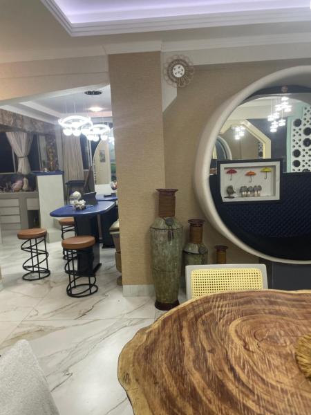 3 quartos moderno econômico Hostel Av Brasil, Забронировать  Балнеариу-Камбориу Санта-Катарина