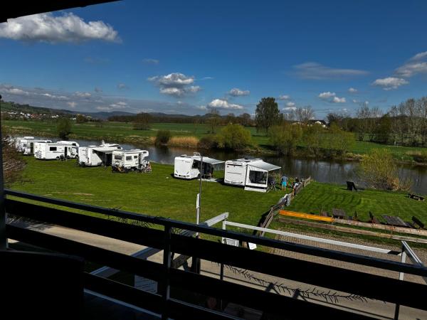 Campingplatz Weserterrassen Polle, Забронировать  Полле Weser Uplands