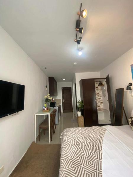 Ohana Buenbyahe Studio Rooms with balcony in Mandaluyong, Edsa Shaw Mrt and Megamall
