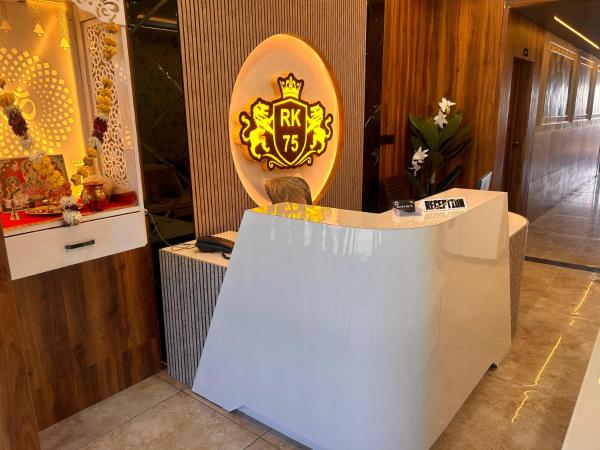 Hotel RK 75, Забронировать  Акория штат Мадхья-Прадеш