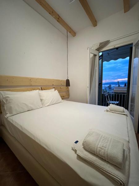 SEA HOME Accommodation, Забронировать  Лутраки Скопелос