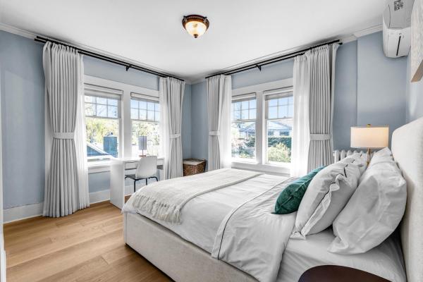 West King Edward Luxury Guest Home, Забронировать  Ванкувер Lower Mainland British Columbia