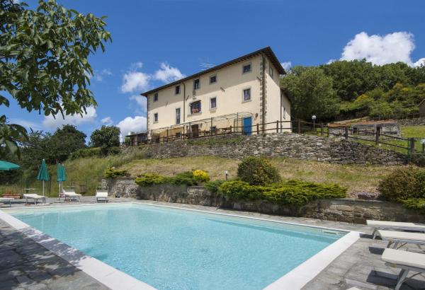 Agriturismo Borgo Tramonte, Забронировать  Отели Национального парка Форесте-Касентинези, Монте-Фальтерона и Кампинья с бассейном, Бассейн