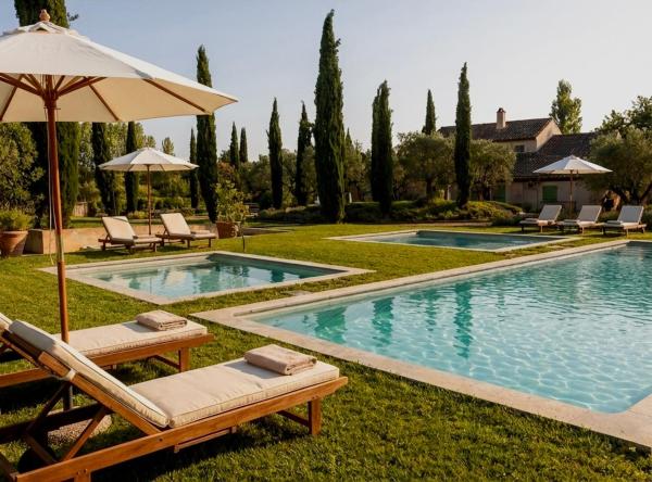 Domaine de la Myrtille, Забронировать  Отели Пертюи с бассейном, Бассейн