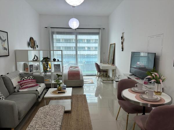 Studio Apartment- Dubai Marina, Забронировать Отель Дубай-Марина Дубай