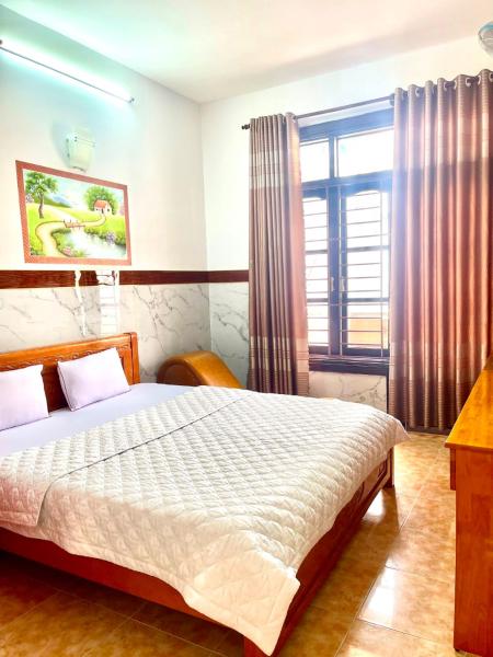 Thùy Dương 2 Hotel Chỉ 2 Phút tới sân bay TÂN SƠN NHÂT-có chỗ đậu xe hơi 4-7-12-50 chỗ, Забронировать  Недорогие отели Хошимина, недорогие