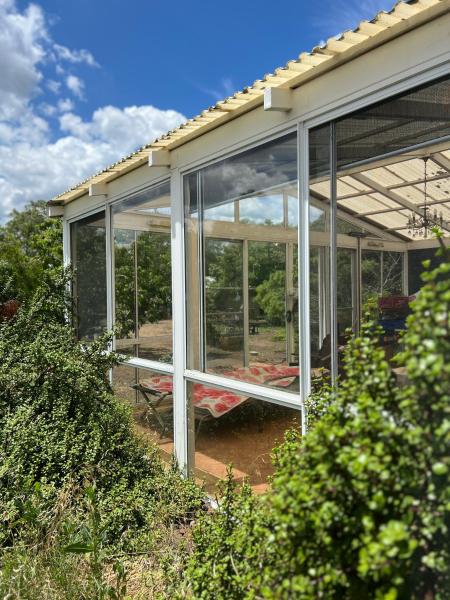 StayAU Farmstay escape Pastoral Fruit Picking, Забронировать  Литтл-Ривер Melbourne Region