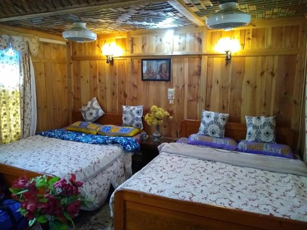 Houseboat Green Mountain, Забронировать  Сринагар Jammu & Kashmir Ski