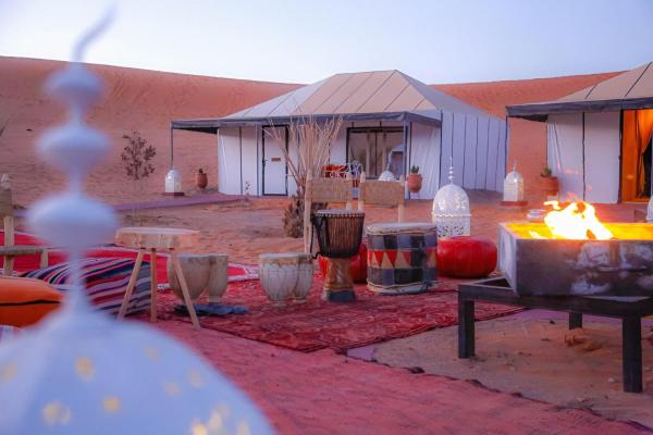 Layali Luxury Desert Camp, Забронировать  Отели Мерзуга 5 звезд, 5*