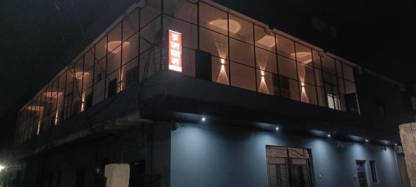 Brij Dham, Забронировать  Отели штата Уттар-Прадеша 3 звезды, 3*