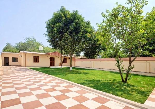 A2 Villa by JMD - Peaceful Stay Near Expo Mart, Забронировать  Грейтер-Нойда штат Уттар-Прадеш