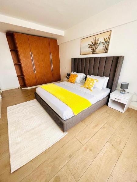 executive furnished apartments with breathtaking amazing city views gym heated swimming pool fully equipped gym children playground and ample parking space and proximity to major shopping malls and gourmet restraunts, Забронировать Апартаменты/квартира Найроби Найроби Каунти, рядом с Kasuku Centre