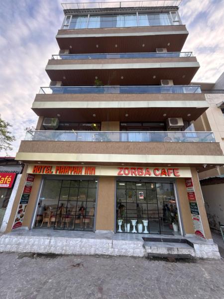 Maayaa inn by Ganges