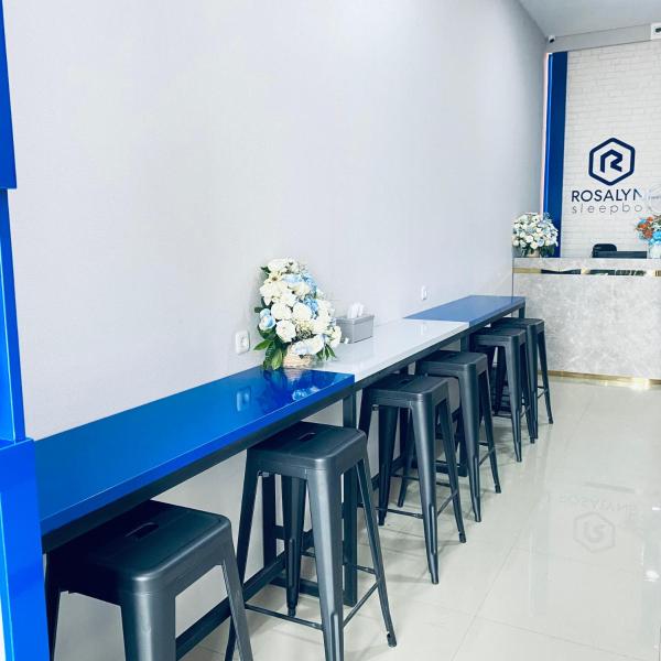 Rosalyne Sleepbox Denpasar Bali, Забронировать  Семиньяк Бадунг