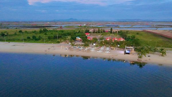 The Last Beach House, Забронировать  Кампот 