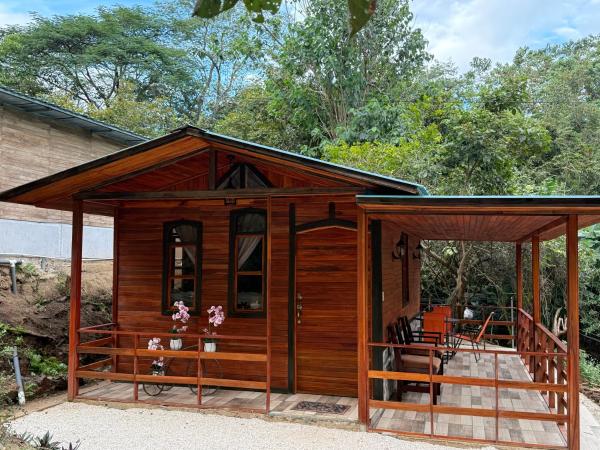 Colonial Guanacaste Villas, Забронировать  Отели Гуанакасте с парковкой, Парковка