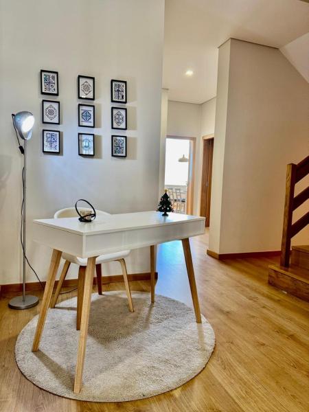 Âmbar Guest House, Забронировать  Брага Portuguese Route of Santiago, рядом с Sete Fontes