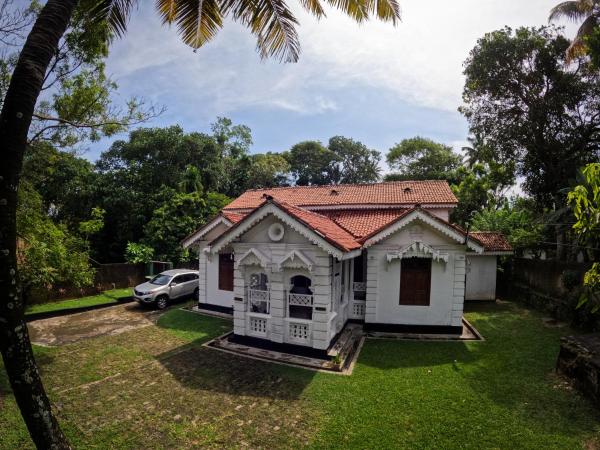 Jayasinghe Walauwa by Aradhana Leisure, Забронировать  Отели Округа Галле с бассейном, Бассейн