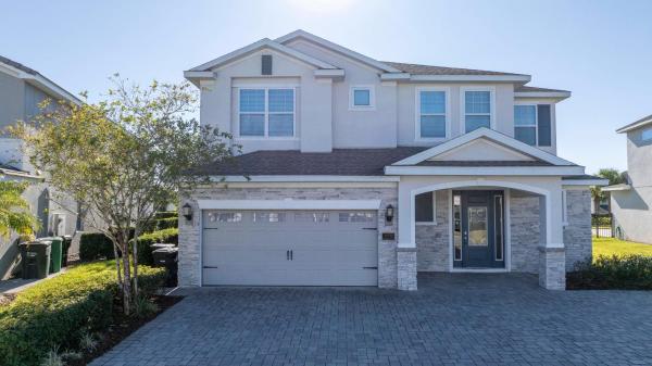 Spacious 9Bd near Disney with Pool - Family Dream